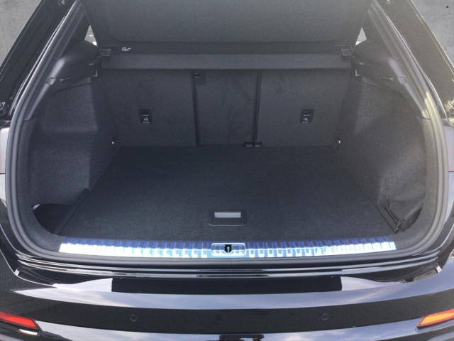 Q3 S line 35 TFSI S-tronic ACC/SHZ KLIMA LED LED