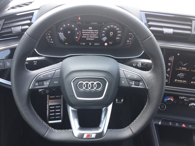 Q3 S line 35 TFSI S-tronic ACC/SHZ KLIMA LED LED