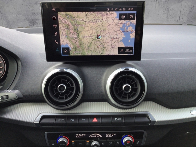 Q2 advanced 40 TFSI quattro S-tronic KLIMA LED L