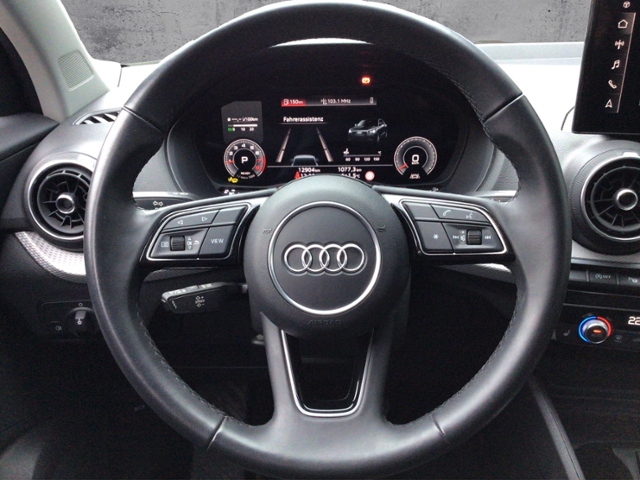 Q2 advanced 35 TFSI S-tronic Parken KLIMA LED AL