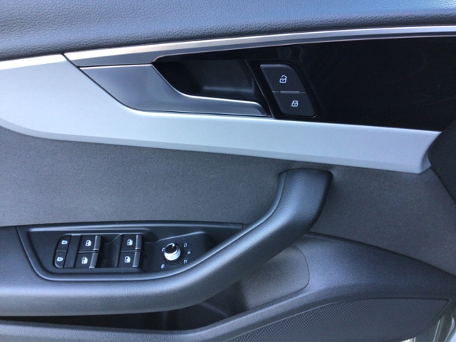 A4 Avant S line 40 TFSI quattro S-tronic STH KLI