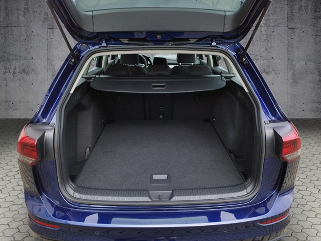 Golf VIII Variant Life 1.5 eTSI DSG BusinessPre.