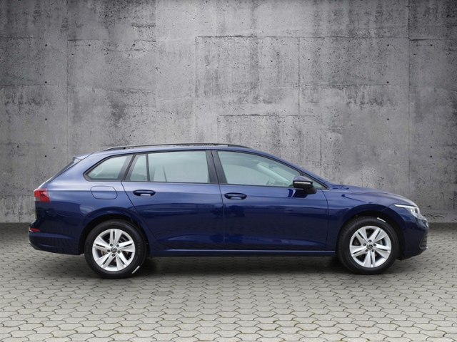 Golf VIII Variant Life 1.5 eTSI DSG BusinessPre.