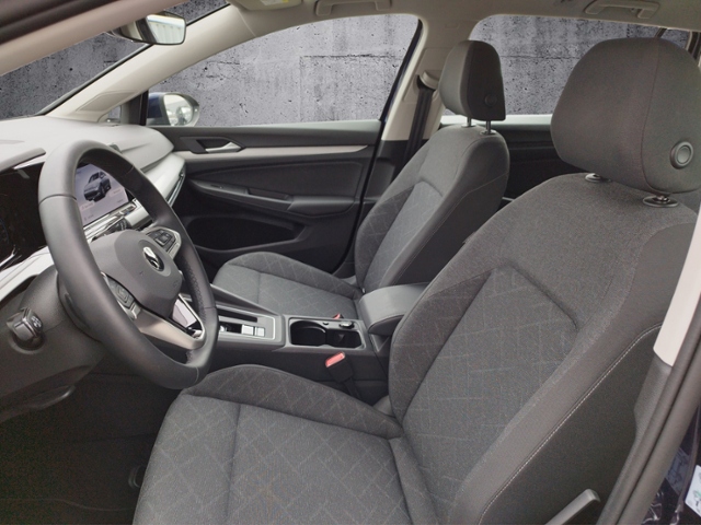 Golf VIII Variant Life 1.5 eTSI DSG BusinessPre.