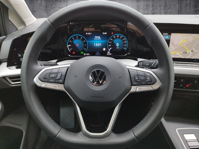 Golf VIII Variant Life 1.5 eTSI DSG BusinessPre.