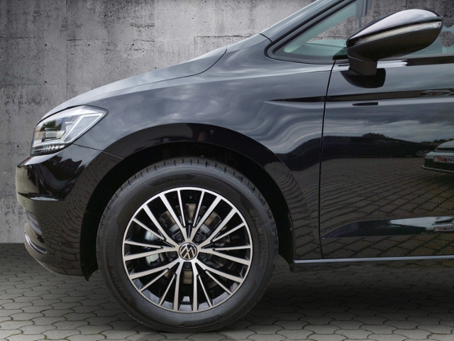 Touran Move 1.5 TSI DSG IQ.DRIVE/NAV/SHZ KLIMA L