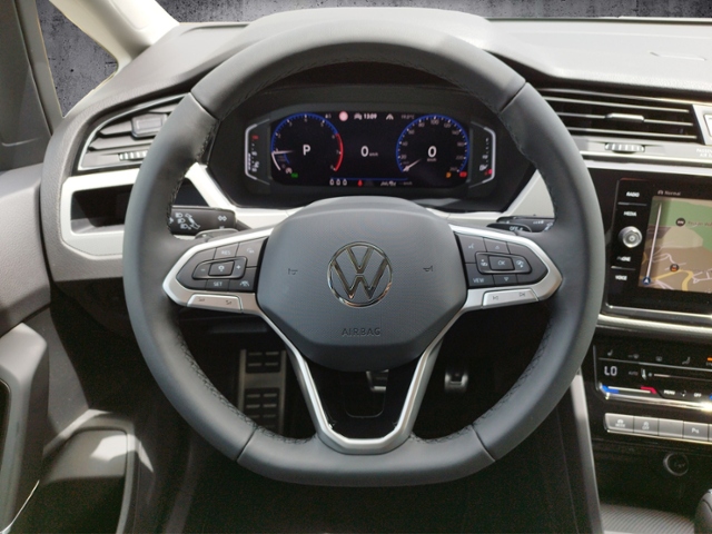 Touran Move 1.5 TSI DSG IQ.DRIVE/NAV/SHZ KLIMA L