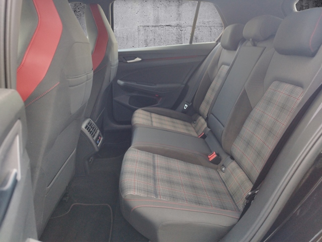 Golf VIII GTI 2.0 TSI DSG BusniessPre. NAV/SHZ K