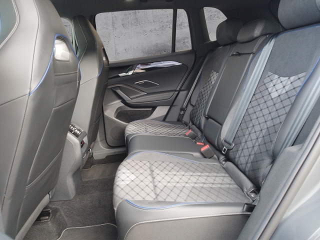 Tiguan R-Line 2.0TDI DSG 4Motion/Navi/HUD/Harman