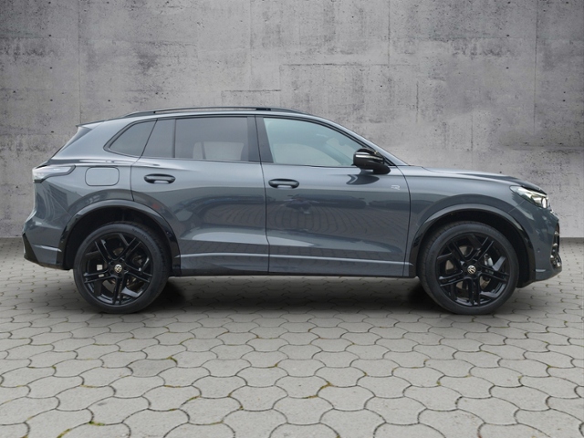 Tiguan R-Line 2.0TDI DSG 4Motion/Navi/HUD/Harman