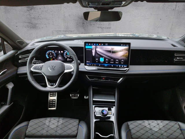 Tiguan R-Line 2.0TDI DSG 4Motion/Navi/HUD/Harman