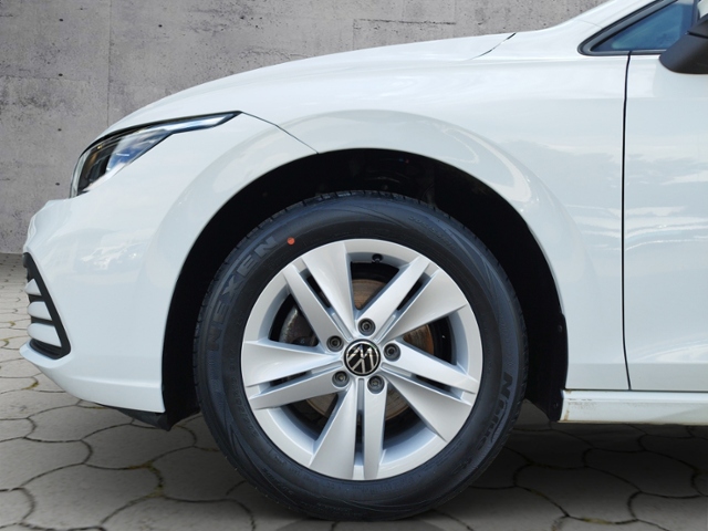 Golf VIII Variant Life 1.5TSI Navi/LHZ/SHZ/PDC/G