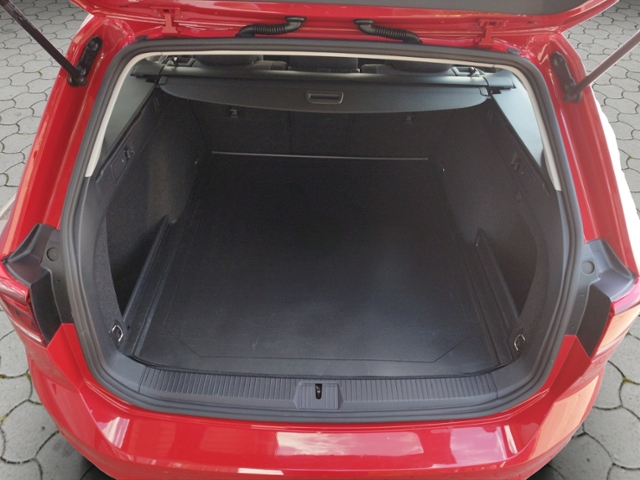 Passat Variant Business 2.0TDI DSG Navi/RFK/SHZ/