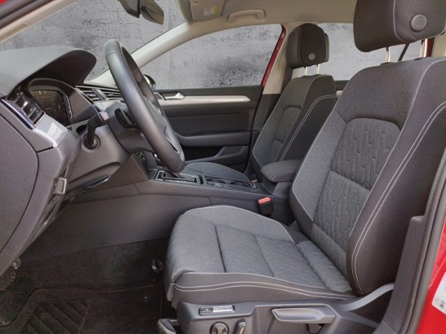 Passat Variant Business 2.0TDI DSG Navi/RFK/SHZ/