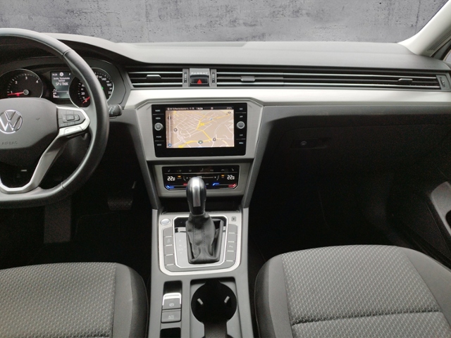 Passat Variant Basis 2.0TDI DSG/Navi/RFK/3-Zonen