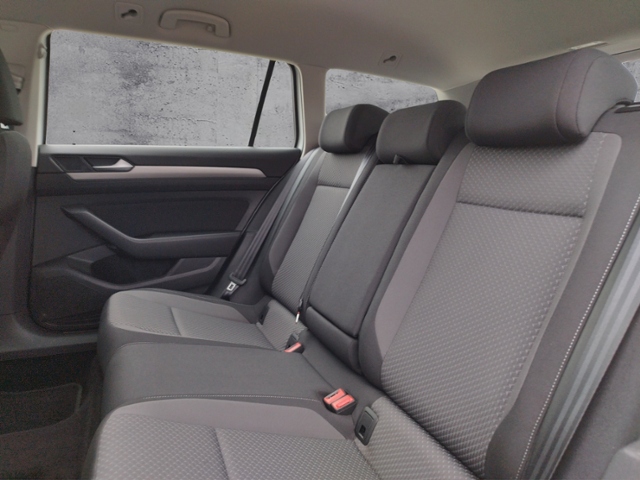 Passat Variant Basis 2.0TDI DSG/Navi/RFK/3-Zonen