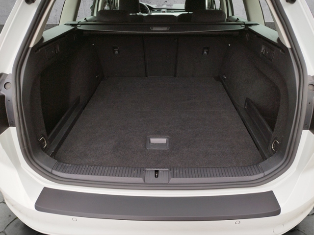 Passat Variant Basis 2.0TDI DSG/Navi/RFK/3-Zonen