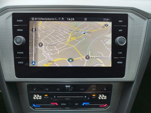 Passat Variant Basis 2.0TDI DSG/Navi/RFK/3-Zonen