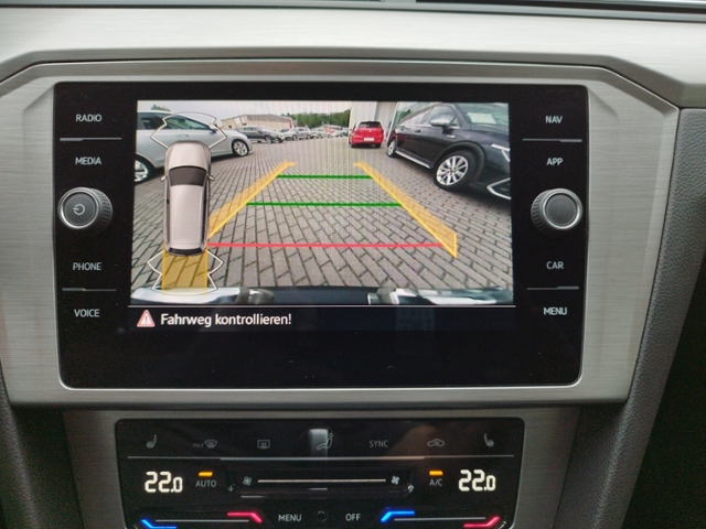 Passat Variant Basis 2.0TDI DSG/Navi/RFK/3-Zonen