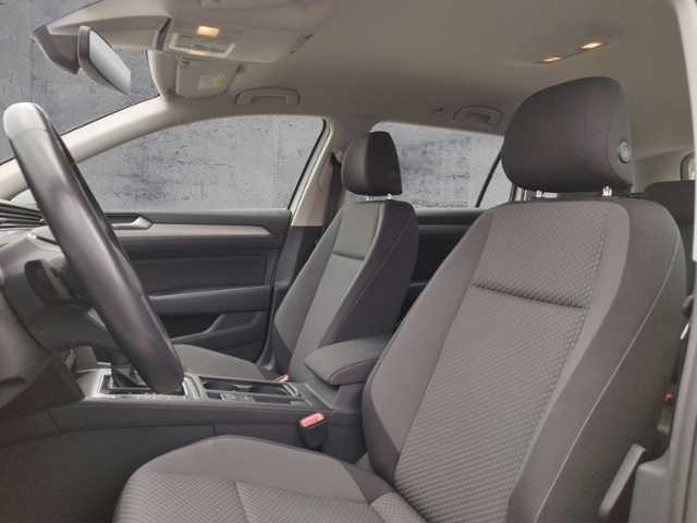 Passat Variant Basis 2.0TDI DSG/Navi/RFK/3-Zonen