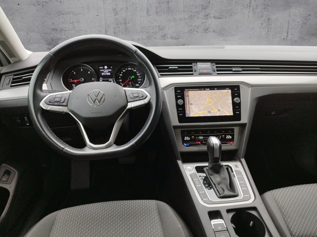 Passat Variant Basis 2.0TDI DSG/Navi/RFK/3-Zonen