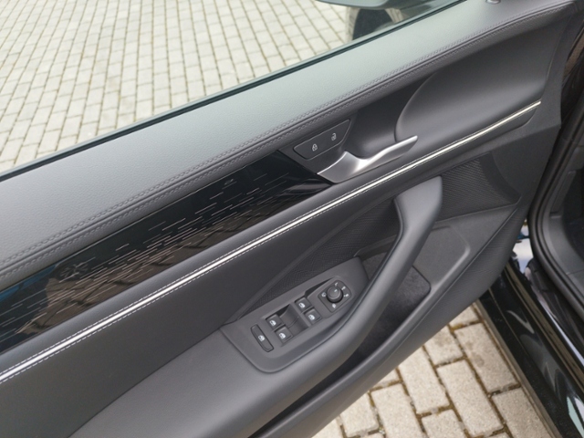 Passat Variant Business 2.0TDI DSG/AHK/Traileras