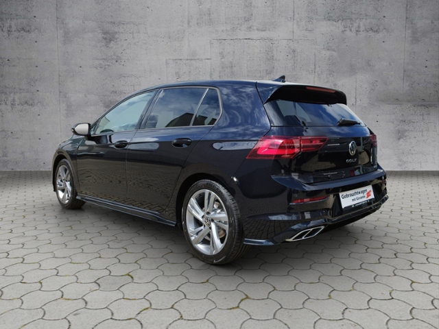 Golf VIII R-line 1.5TSI DSG IQ.Light/NAV/3ZK/Car