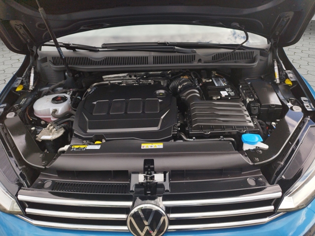 Touran Active 2.0TDI DSG NAV/SHZ/3ZK/Carplay KLI