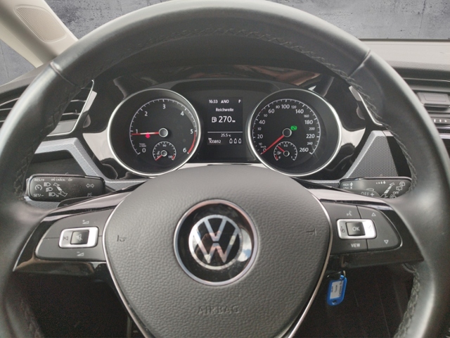 Touran Active 2.0TDI DSG NAV/SHZ/3ZK/Carplay KLI