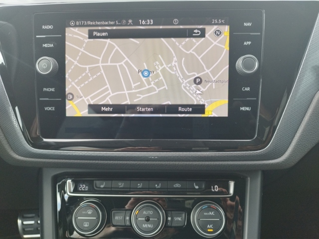 Touran Active 2.0TDI DSG NAV/SHZ/3ZK/Carplay KLI