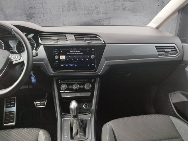 Touran Active 2.0TDI DSG NAV/SHZ/3ZK/Carplay KLI