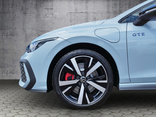 Golf VIII GTE 1.5 TSI eHybrid DSG Black/IQ.LIGHT