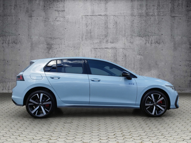 Golf VIII GTE 1.5 TSI eHybrid DSG Black/IQ.LIGHT