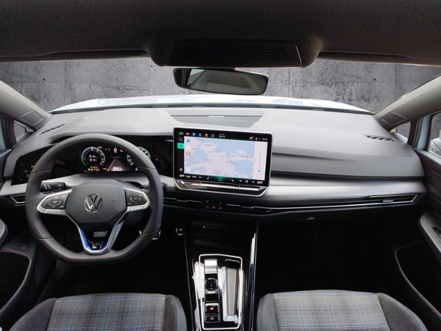 Golf VIII GTE 1.5 TSI eHybrid DSG Black/IQ.LIGHT