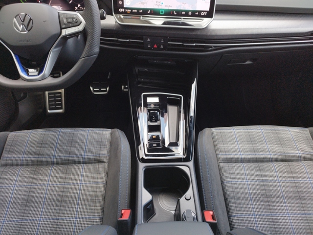 Golf VIII GTE 1.5 TSI eHybrid DSG Black/IQ.LIGHT