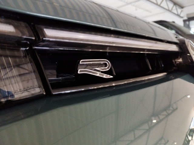 Passat Variant R-line 2.0 TDI DSG Black/IQ.DRIVE