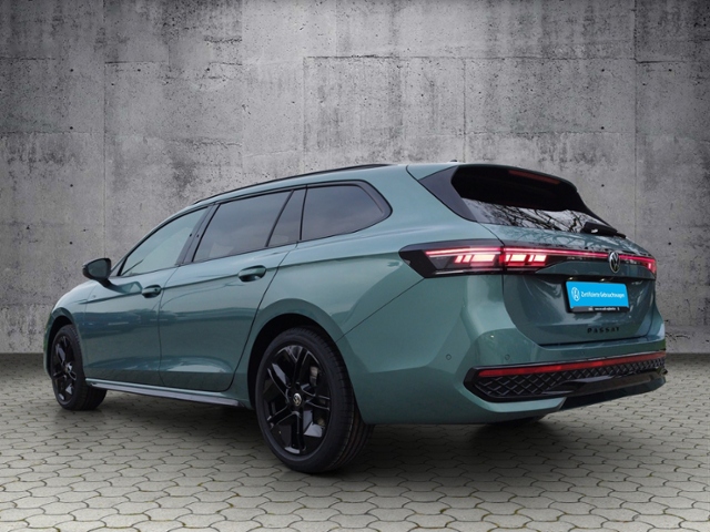 Passat Variant R-line 2.0 TDI DSG Black/IQ.DRIVE