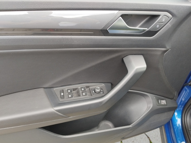 T-Roc Sport 1.5 TSI R-Line/NAV/ACC KLIMA LED NAV