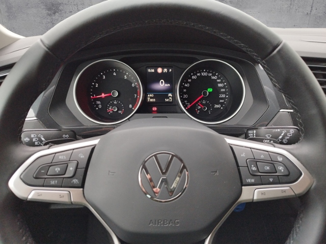 Tiguan Life 1.5TSI DSG/AHK/HuD/NAV/RFK/SHZ KLIMA