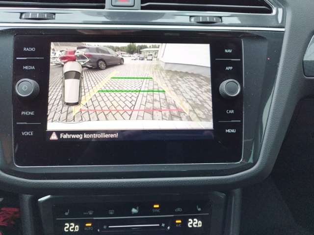 Tiguan Life 1.5TSI DSG/AHK/HuD/NAV/RFK/SHZ KLIMA