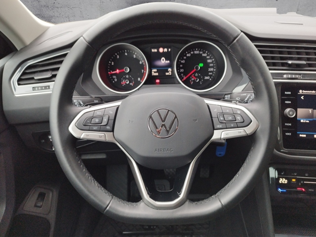Tiguan Life 1.5TSI DSG/AHK/HuD/NAV/RFK/SHZ KLIMA