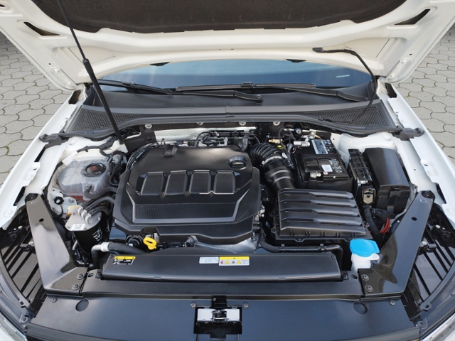 Passat Variant Business 2.0 TDI DSG HUD/NAV KLIM