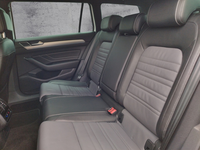 Passat Variant Elegance 2.0 TDI 4M DSG R-Line Al