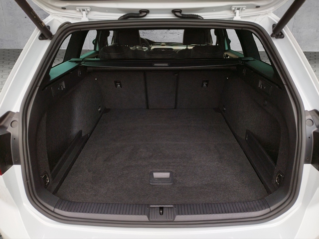 Passat Variant Elegance 2.0 TDI 4M DSG R-Line Al