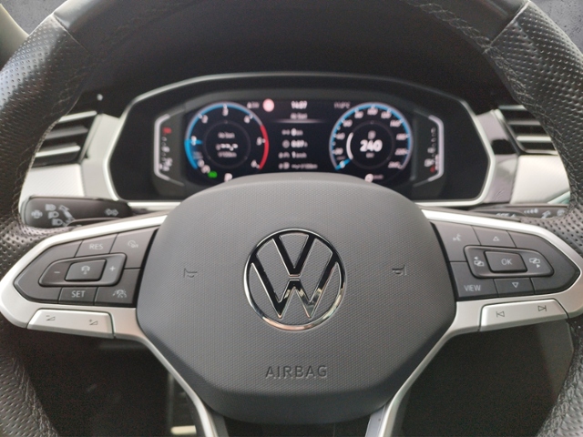 Passat Variant Elegance 2.0 TDI 4M DSG R-Line Al