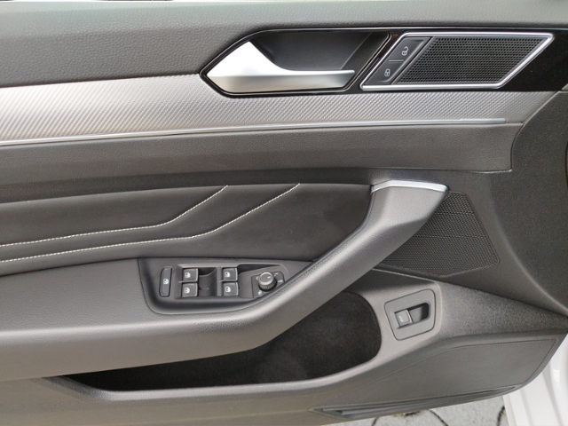 Passat Variant Elegance 2.0 TDI 4M DSG R-Line Al