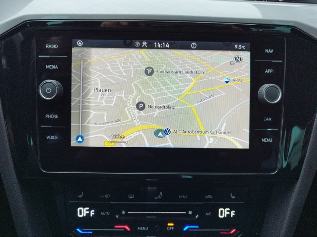 Passat Variant Business 2.0TSI DSG R-line/AHK/Na