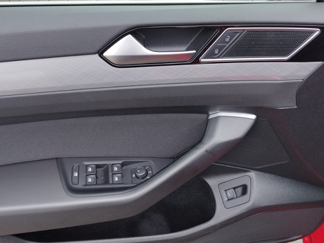 Passat Variant Business 2.0TDI DSG/Navi/Massage/