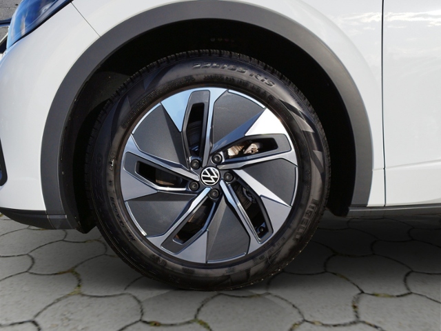 ID.5 Pure electric 125kW Matrix/Pano/AHK/Navi/AC