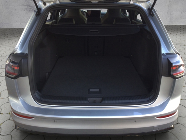 Golf VIII Variant R-Line 2.0 TDI DSG BusinessPre